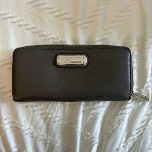 Marc Jacob’s accordion wallet